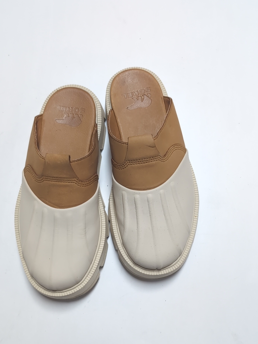 Sorel Women's Two-Tone Tan and Cream Slip-On Clogs - Picture 2 of 5